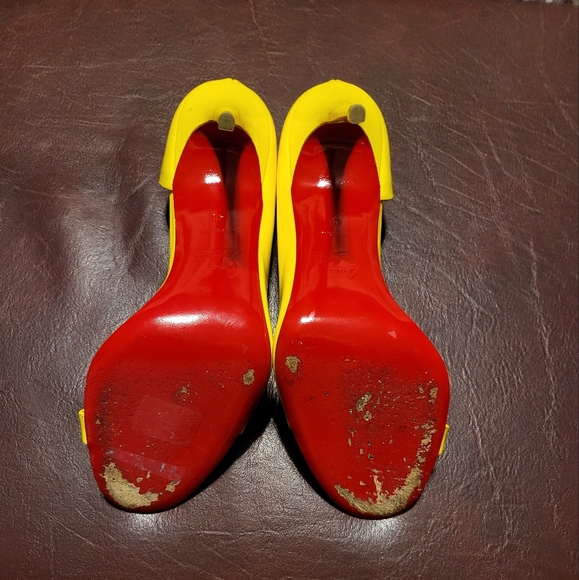 Canary yellow, Demi d’Orsay Christian Louboutin - Picture 5 of 5